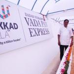Chef Ajay Sood with the Worlds Longest Vada Paoat Nukkadwala