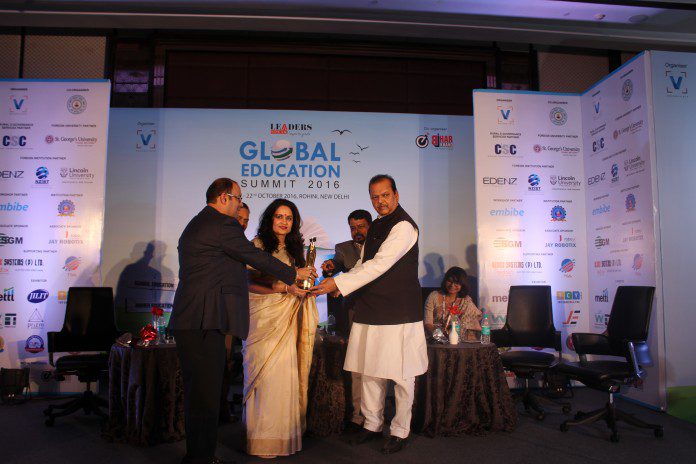 Mata Bhagwanti Chadha Niketan receives the ‘Leaders Speak Global Education Summit Award 2016’