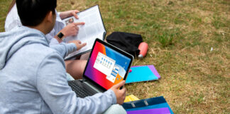 Online Education for Nomads: Learning on the Road with EasyShiksha