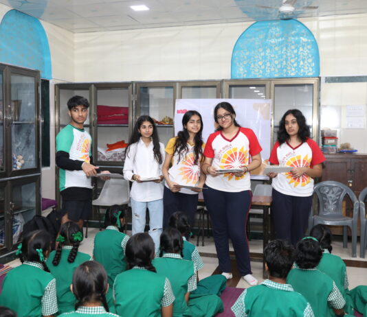 Female Reproductive System Models Customized For Visually Impaired Students