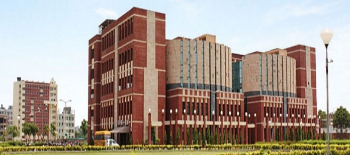 AMITY UNIVERSITY