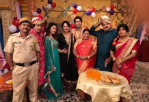 Jijaji Chhat Per Hain