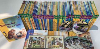 Photograph of Korean Traditional Folk Tales and DVDs(11.8)